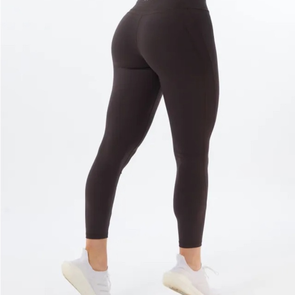 Alphalete Pulse Surge Legging in Obscure Grey